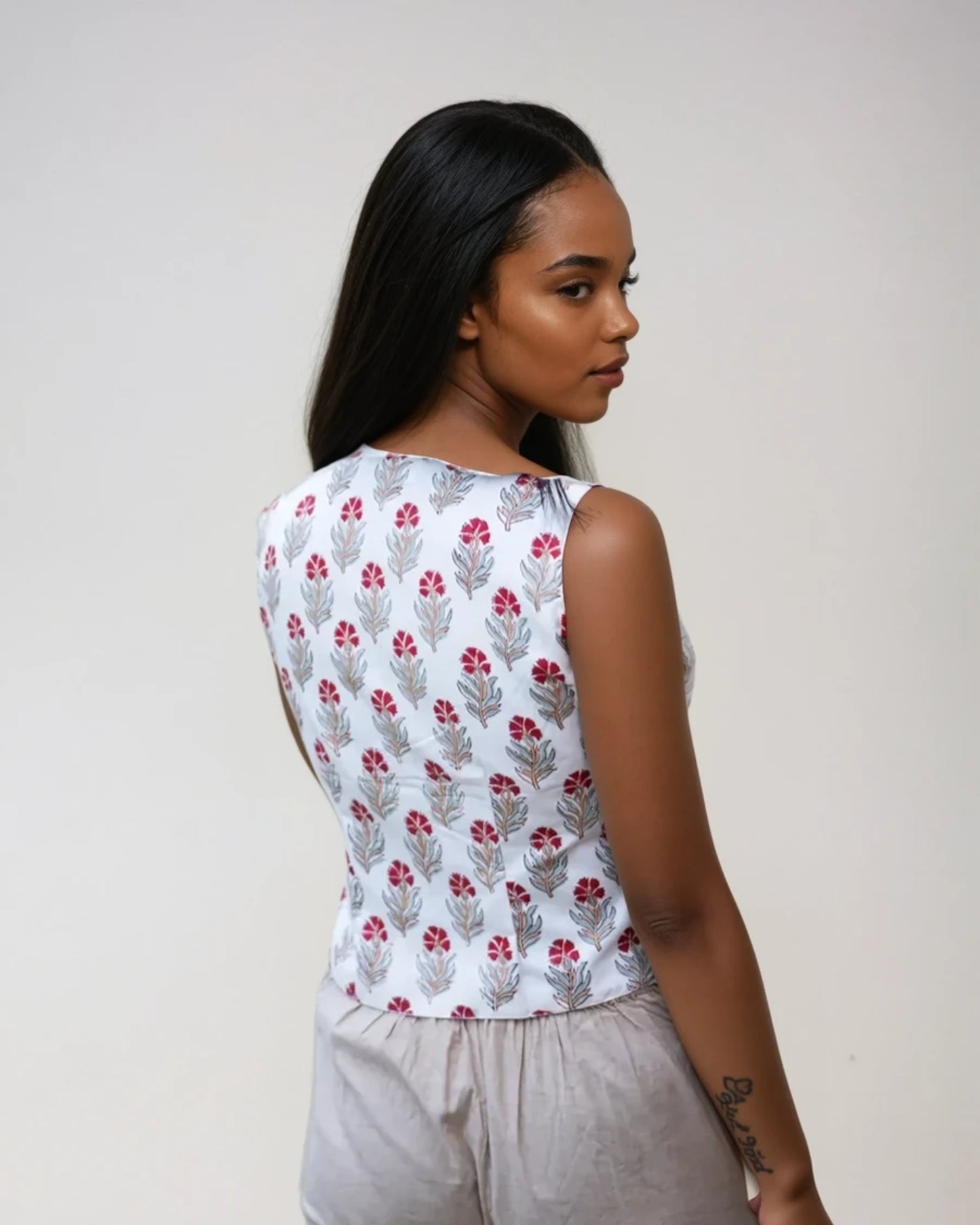 Eira Vest