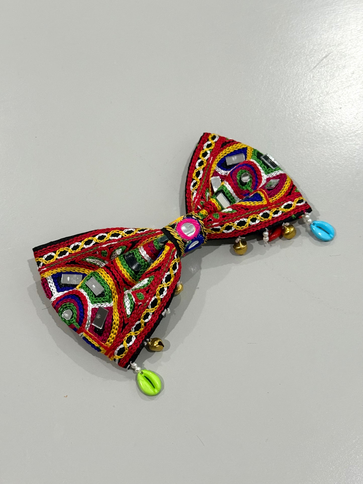 Multicolour Bow-tie Bow - Circle Motif
