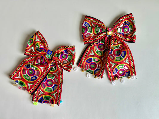 Multicolour Lady Bow - Circle Motif